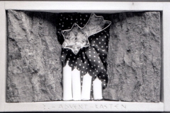Lothar Rumold: Dritter-Advent-Kasten, 1993, Mischtechnik, 24 x 14,5 x 4,5 cm