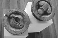 Lothar Rumold: Platonische Begegnungen - Die Geschlechtsteile, 2005, Eiche, D 24 cm